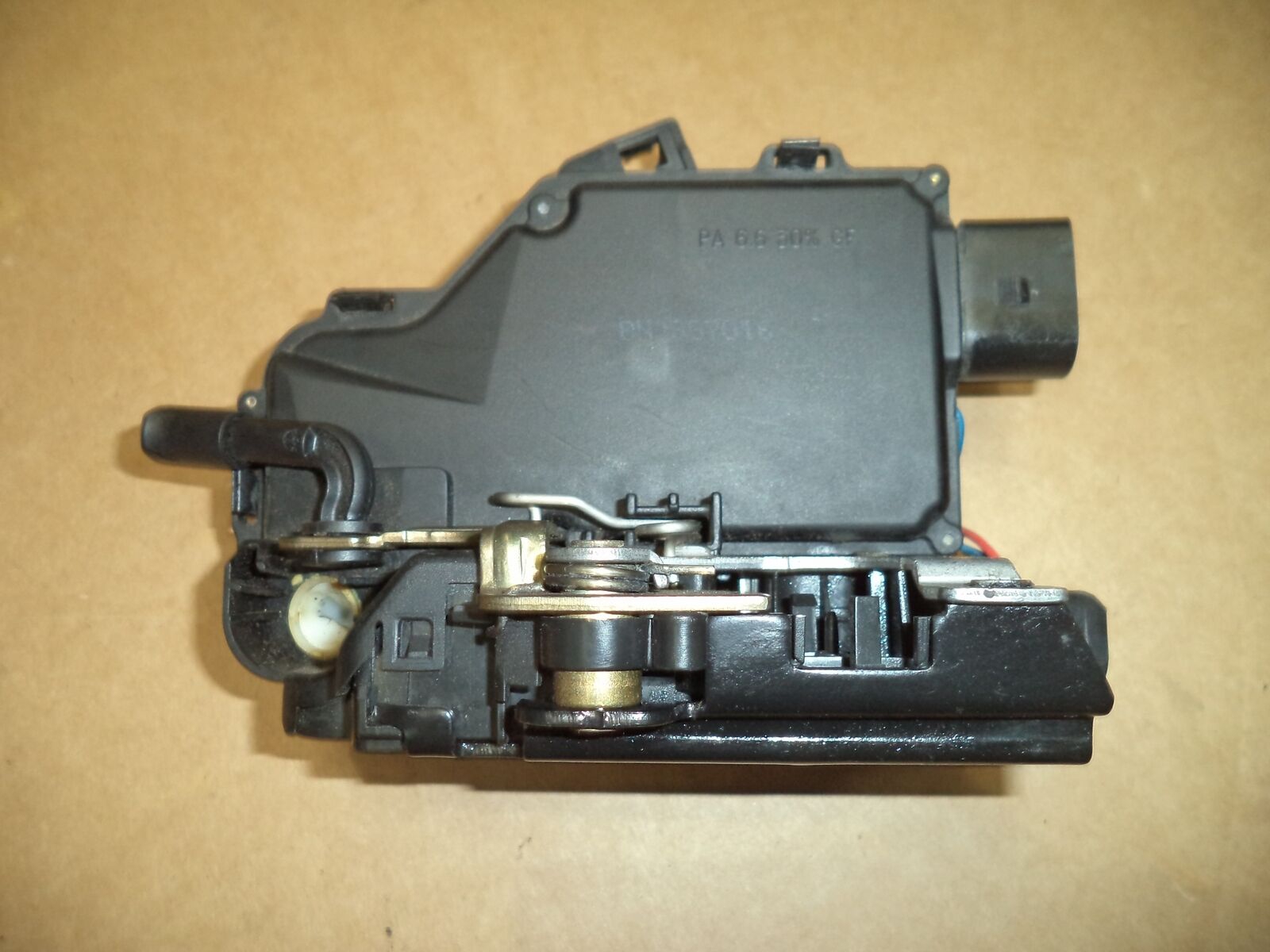 PORSCHE 996 O/S DOOR LOCK MECHANISM . BOXSTER 986 O/S DOOR LOCK T506FUG