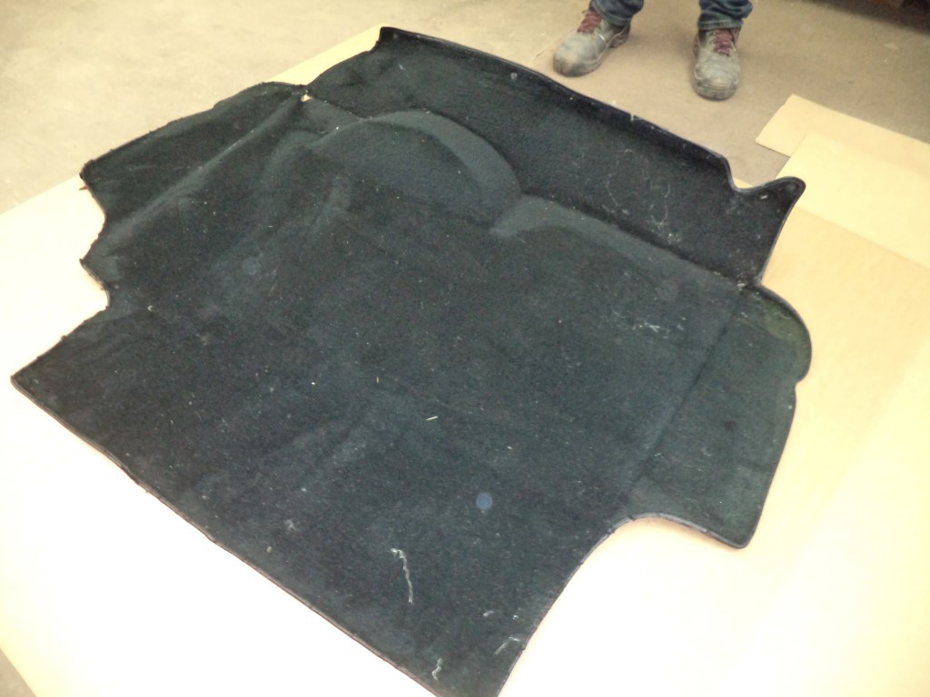 PORSCHE 944 BOOT CARPET 944 REAR CARPET. JEC836X