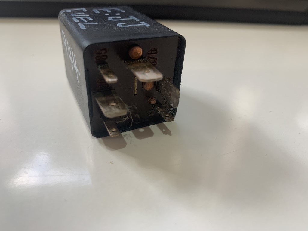 PORSCHE 944 FUEL PUMP RELAY 944.615.227.00 94461522700