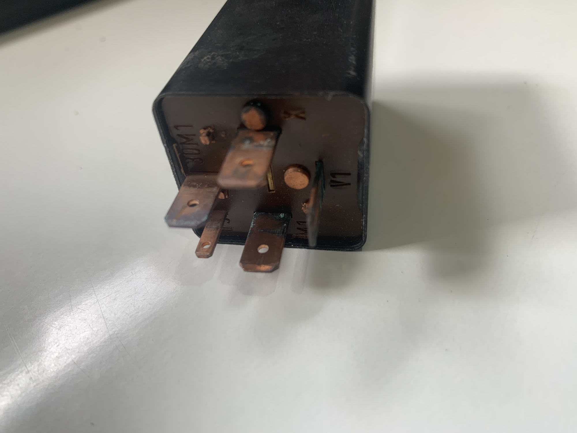 PORSCHE 944 COOLING FAN RELAY 944 615 105 01 94461510501