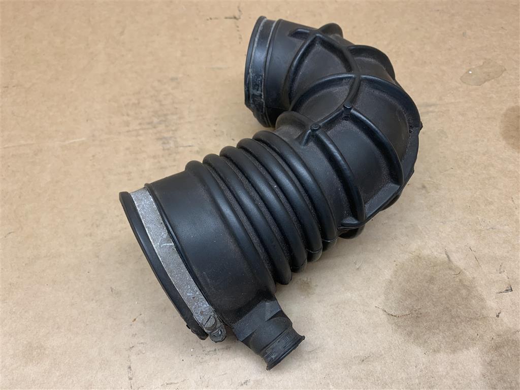 Porsche 944 924S Throttle Body Air Inlet Intake Pipe Hose 944 110 35804