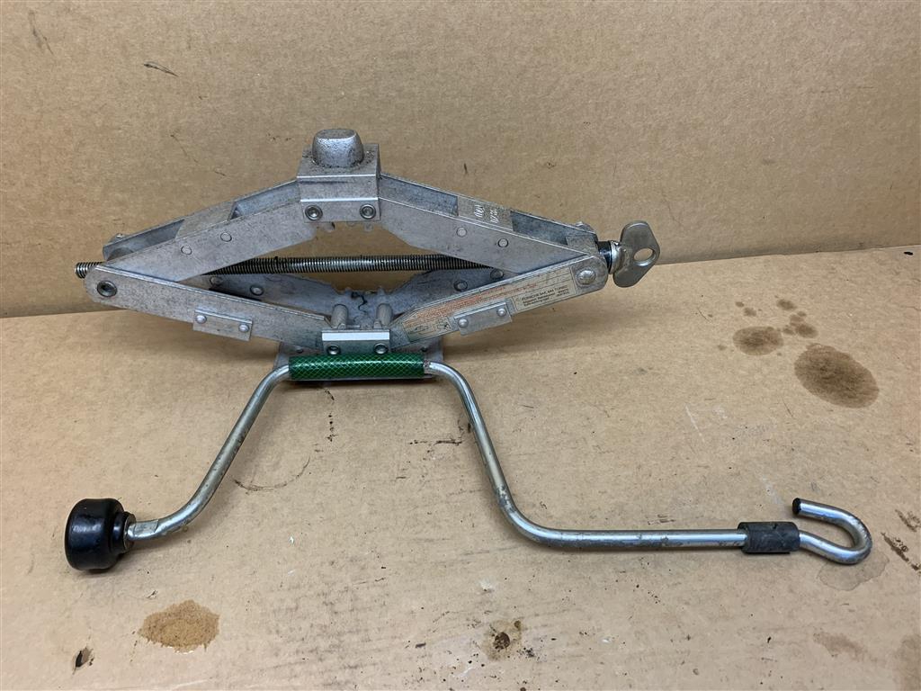 Porsche 944 Jack Porsche 944 Jack Set Porsche 944 Jack & Cranking