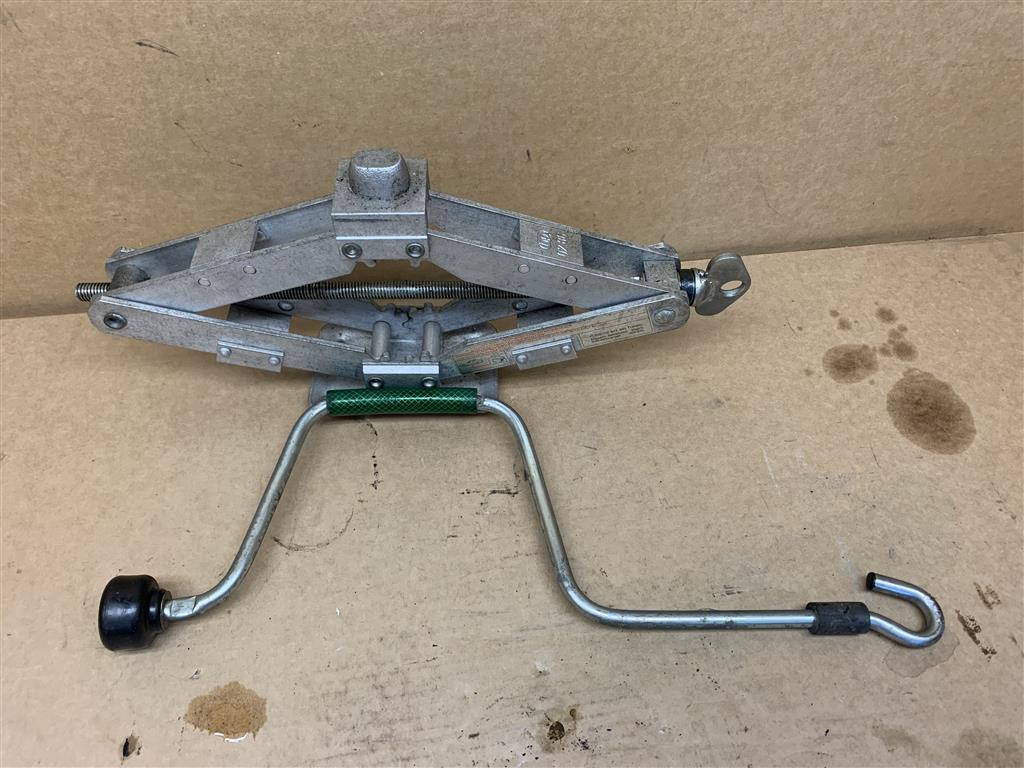 Porsche 944 Jack Porsche 944 Jack Set Porsche 944 Jack & Cranking