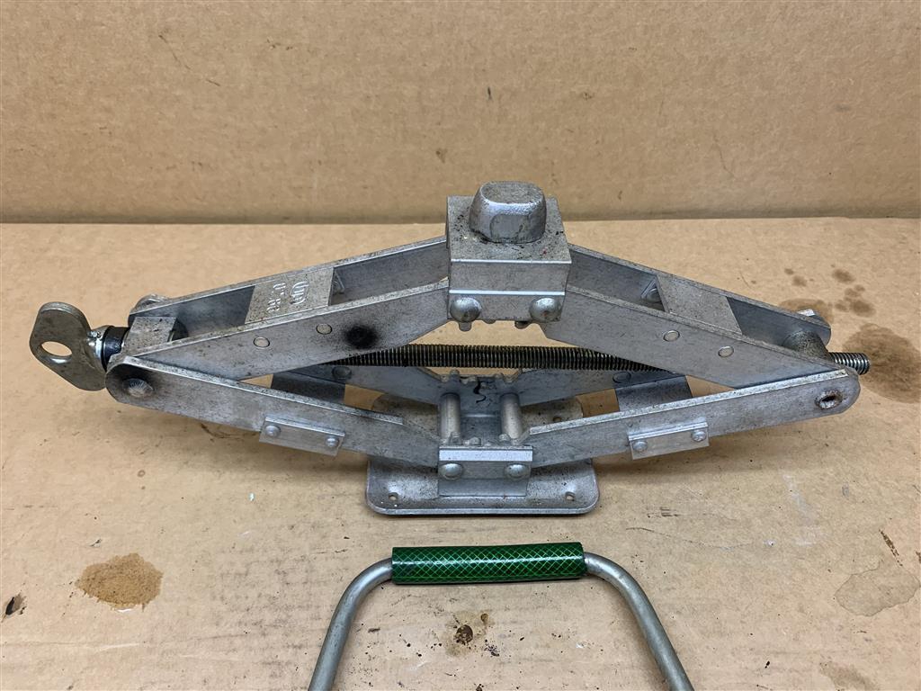 Porsche 944 Jack Porsche 944 Jack Set Porsche 944 Jack & Cranking