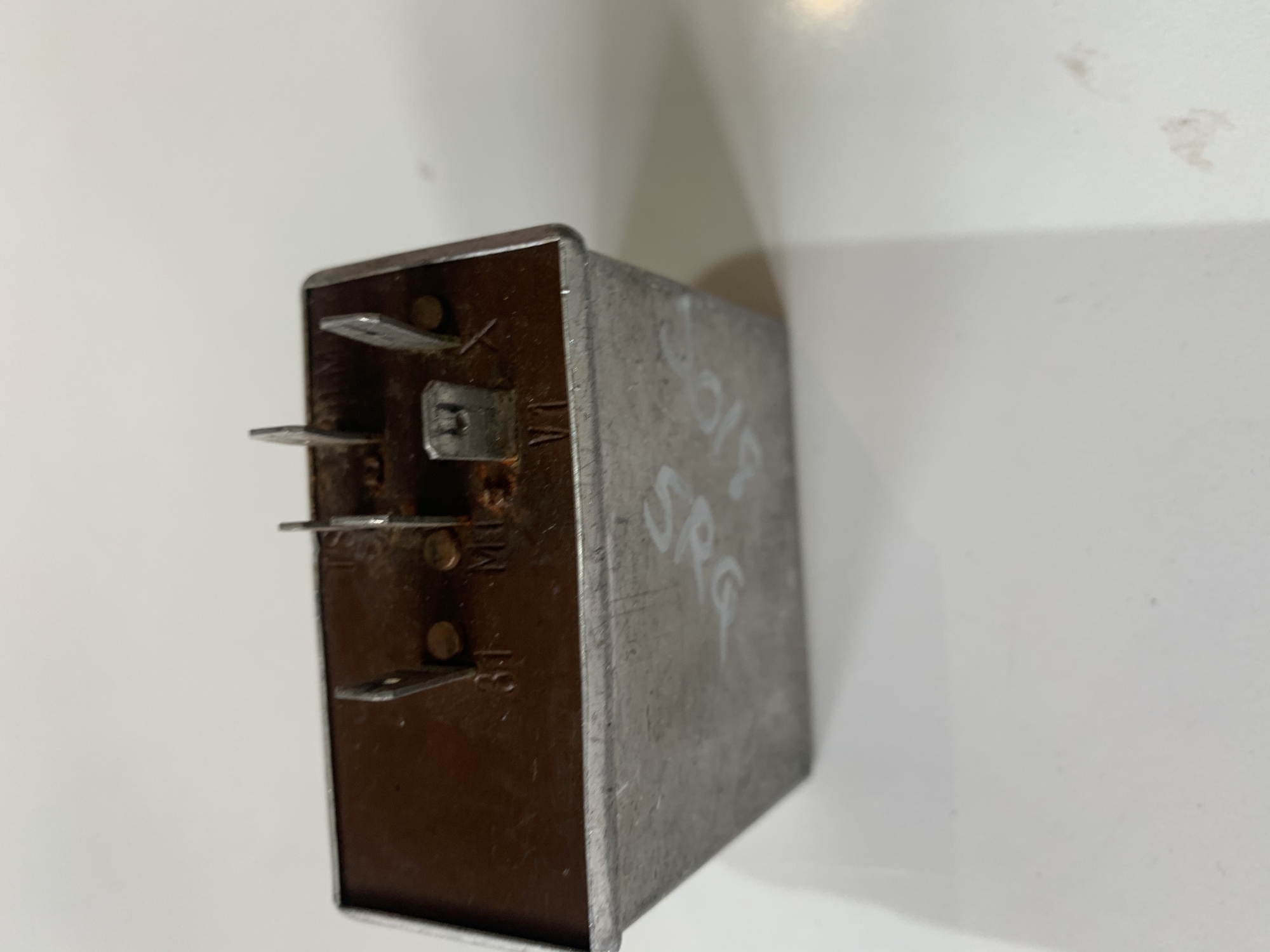 PORSCHE 944 COOLING FAN RELAY 944 615 105 02 944.615.105.02