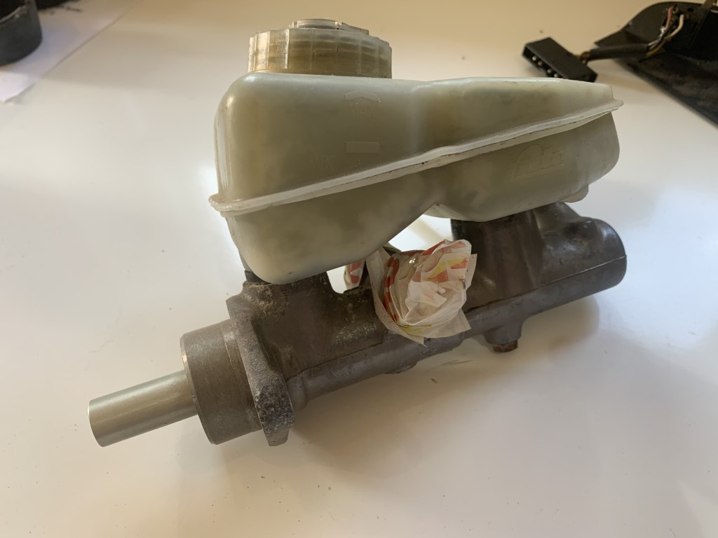 Porsche 944 Brake Master Cylinder BDZ EJJ BRAKE PARTS