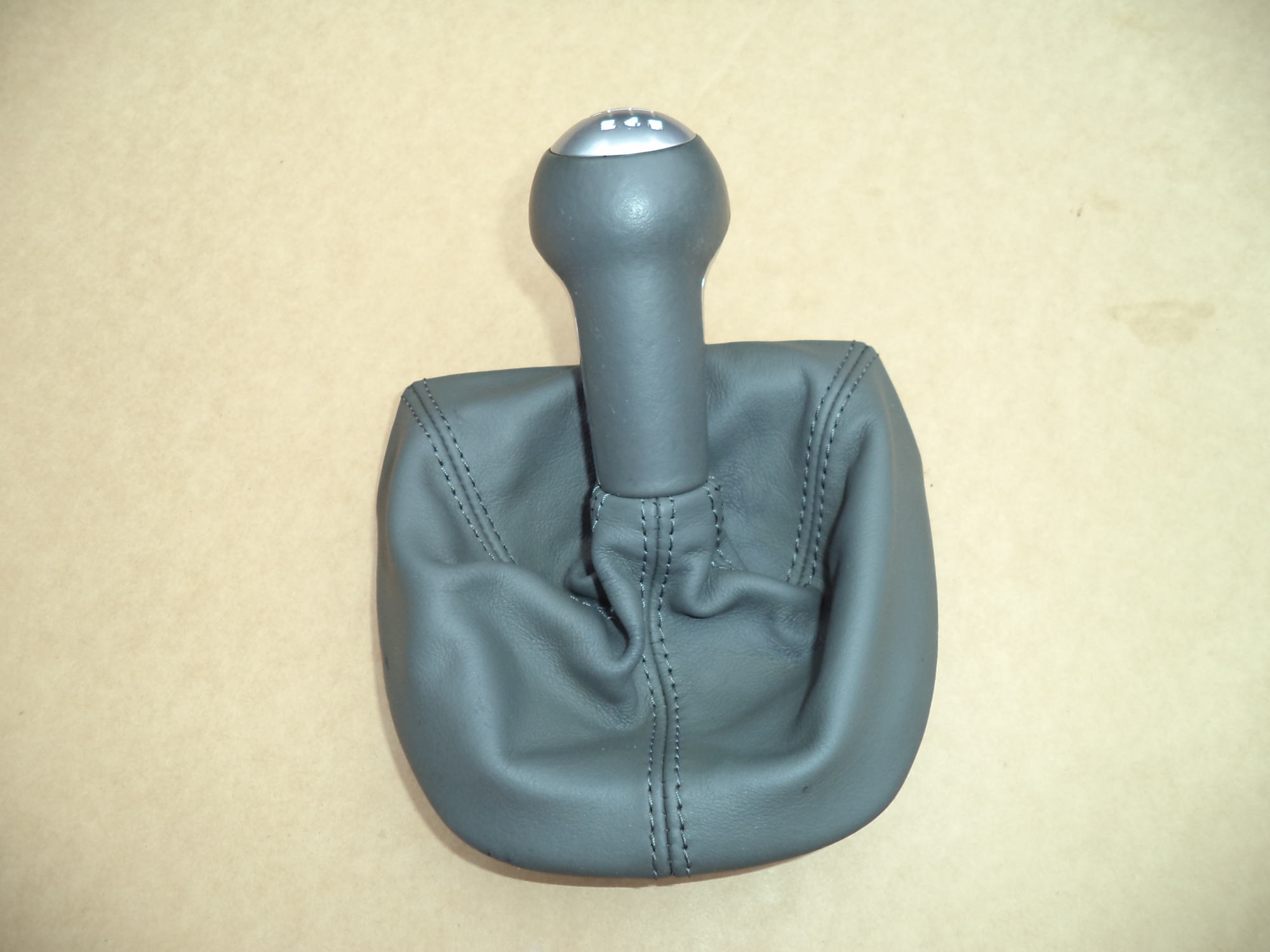 PORSCHE 997 GEAR KNOB. 997 GREY GEAR KNOB. 987 6 SPEED GEAR KNOB LX56EFN