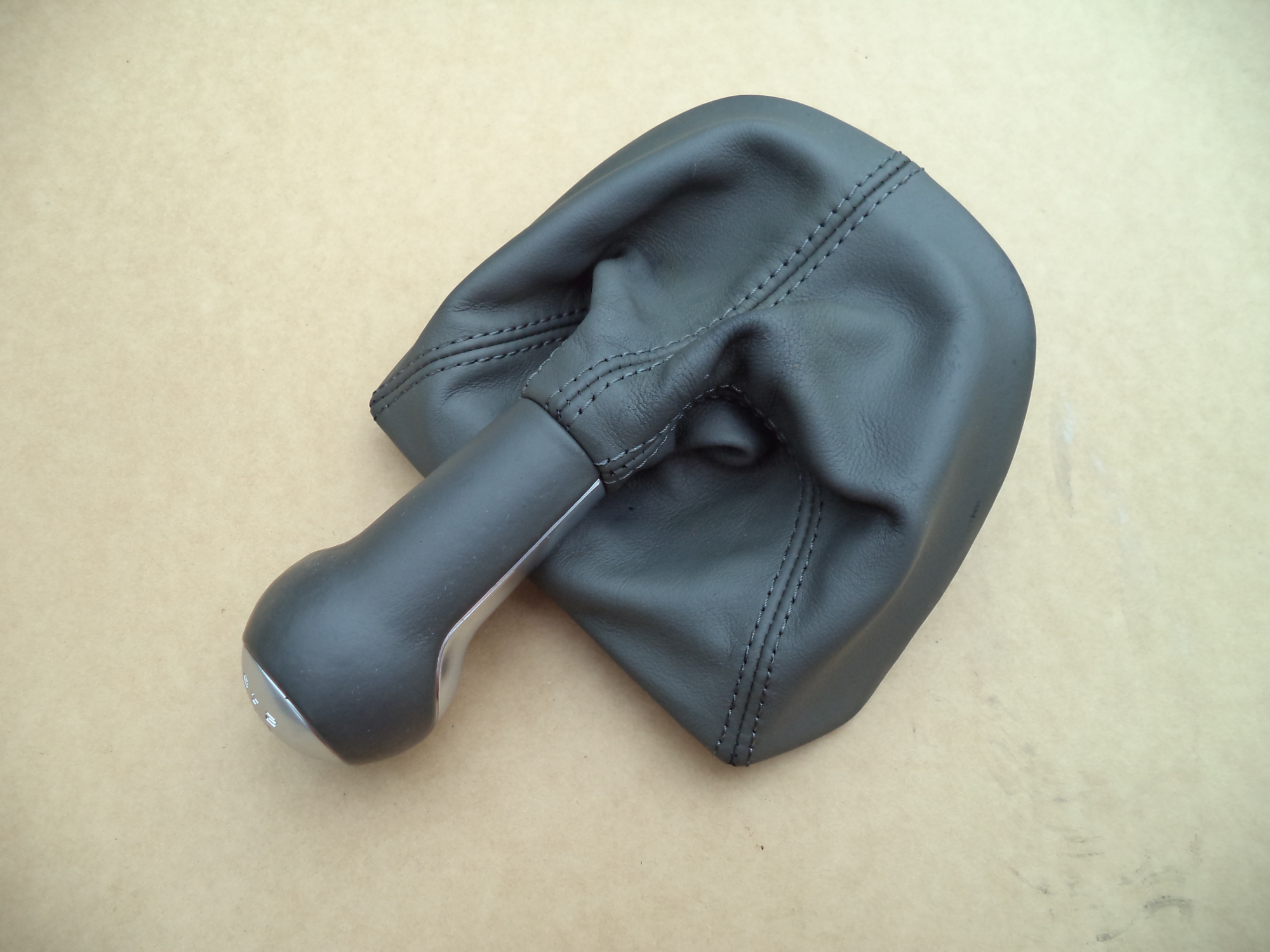 PORSCHE 997 GEAR KNOB. 997 GREY GEAR KNOB. 987 6 SPEED GEAR KNOB LX56EFN