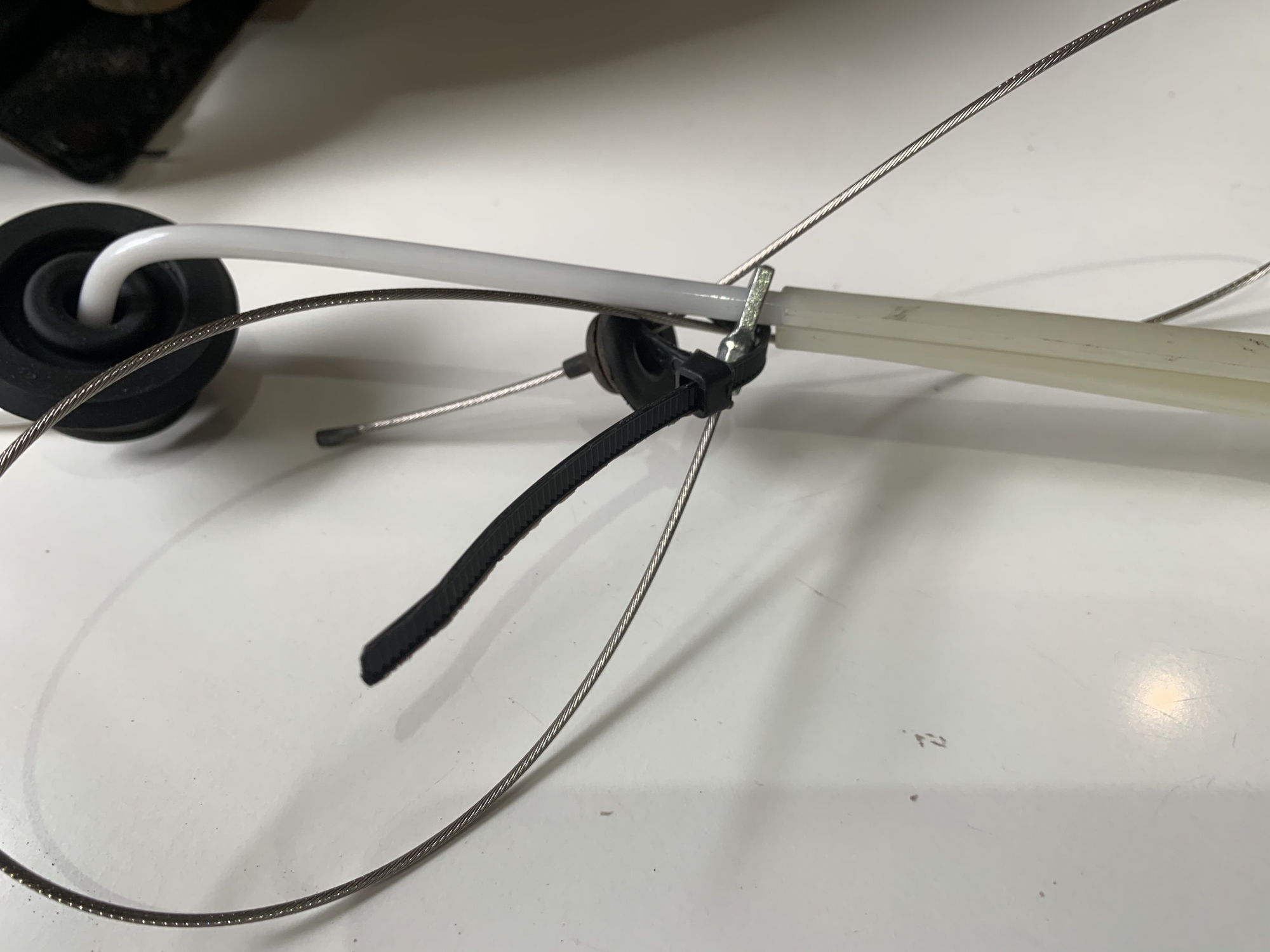 PORSCHE BOXSTER REAR TRUNK RELEASE LATCH LOCK ACTUATOR 99662411701 996