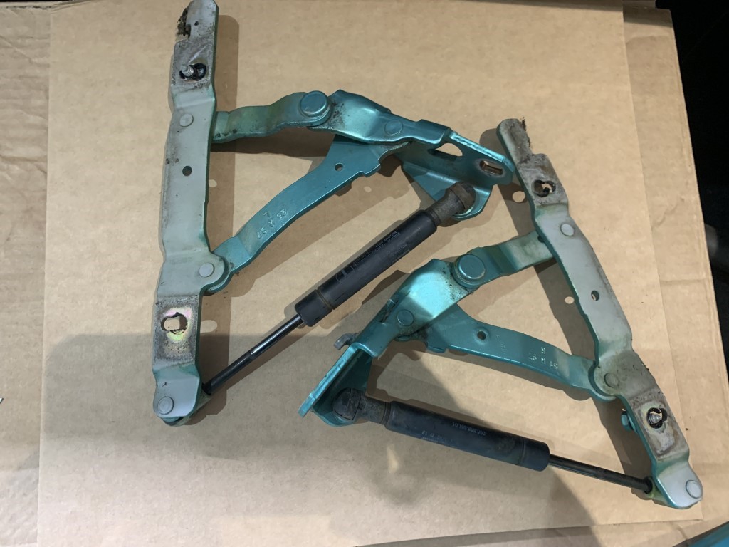 PORSCHE BOXSTER 986 BOOT HINGES JADE GREEN Boot Hinges
