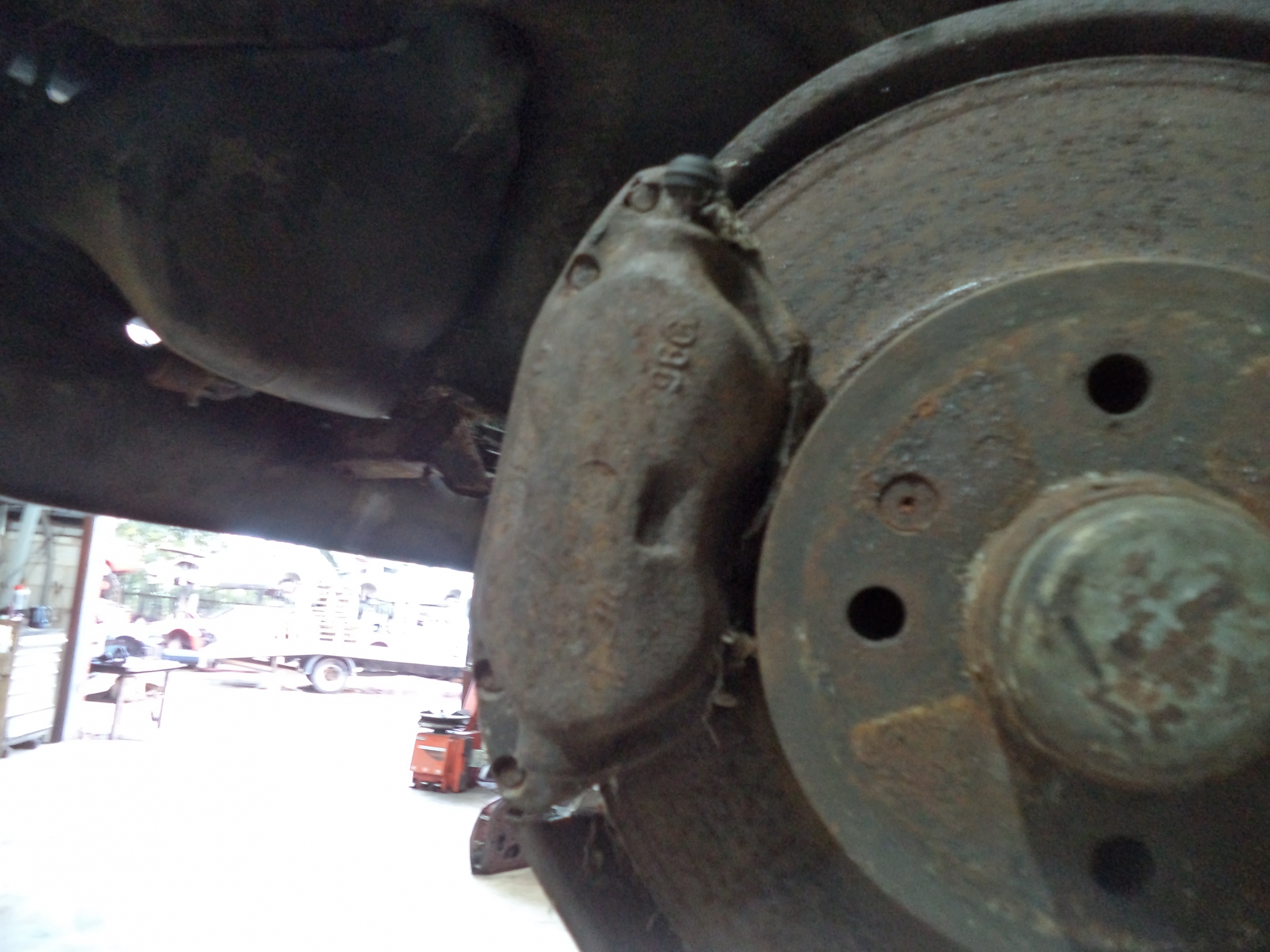 MASERATI BITURBO FRONT BRAKE CALIPERS. BITURBO BRAKE CALIPERS HIL4059