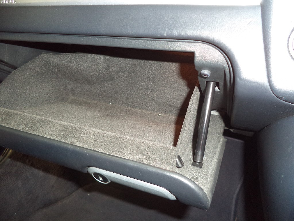 PORSCHE BOXSTER 986 GLOVE BOX IN BLUE 996.552.080.00 RK04 FBA 996.552