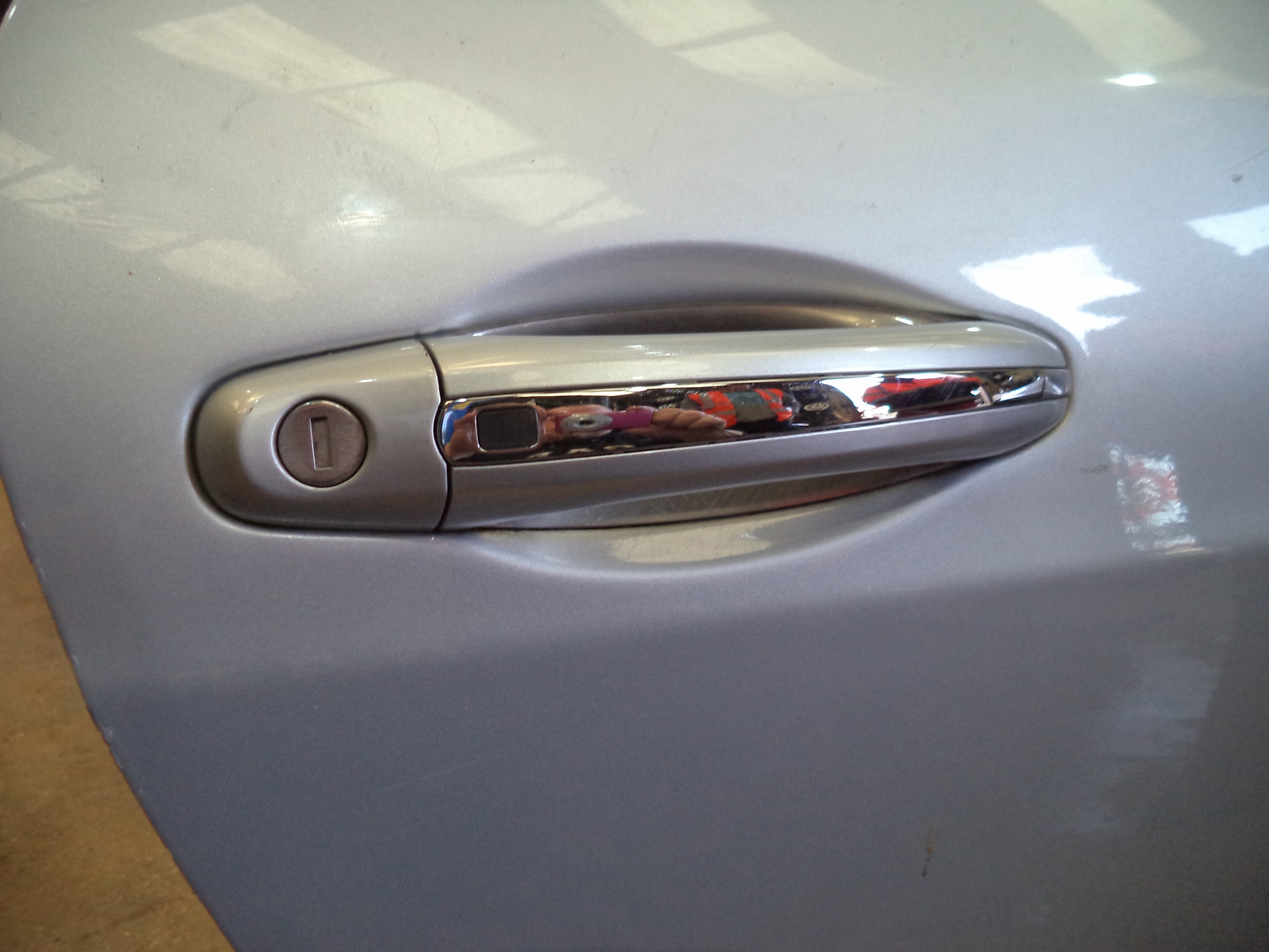 BENTLEY CONTINENTAL GT O/S DOOR HANDLE & GUARD V10JTG