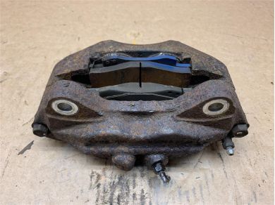 Toyota HiLux MK7 Front Brake Caliper Right Side 2008 Year (04-15 Year)