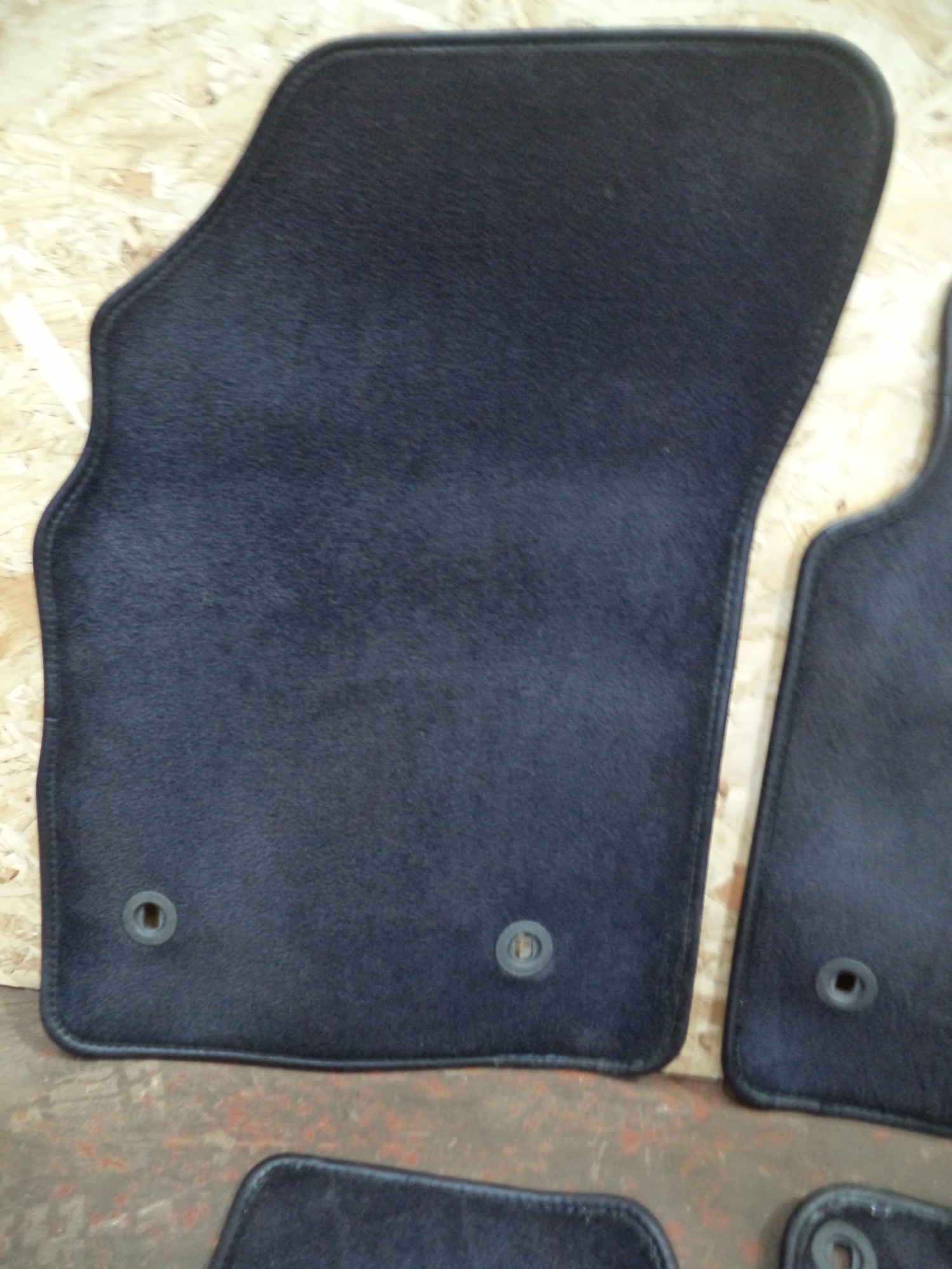 BENTLEY CONTINENTAL GT ORIGINAL FLOOR MATS IN BLUE . V10JTG