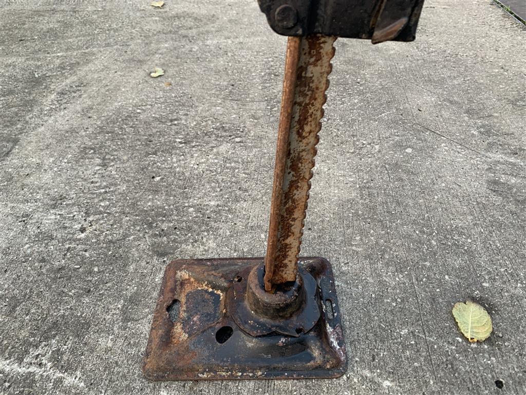 Dodge Charger Car Jack B Body Car Jack 1969 Dodge Charger Car Jack