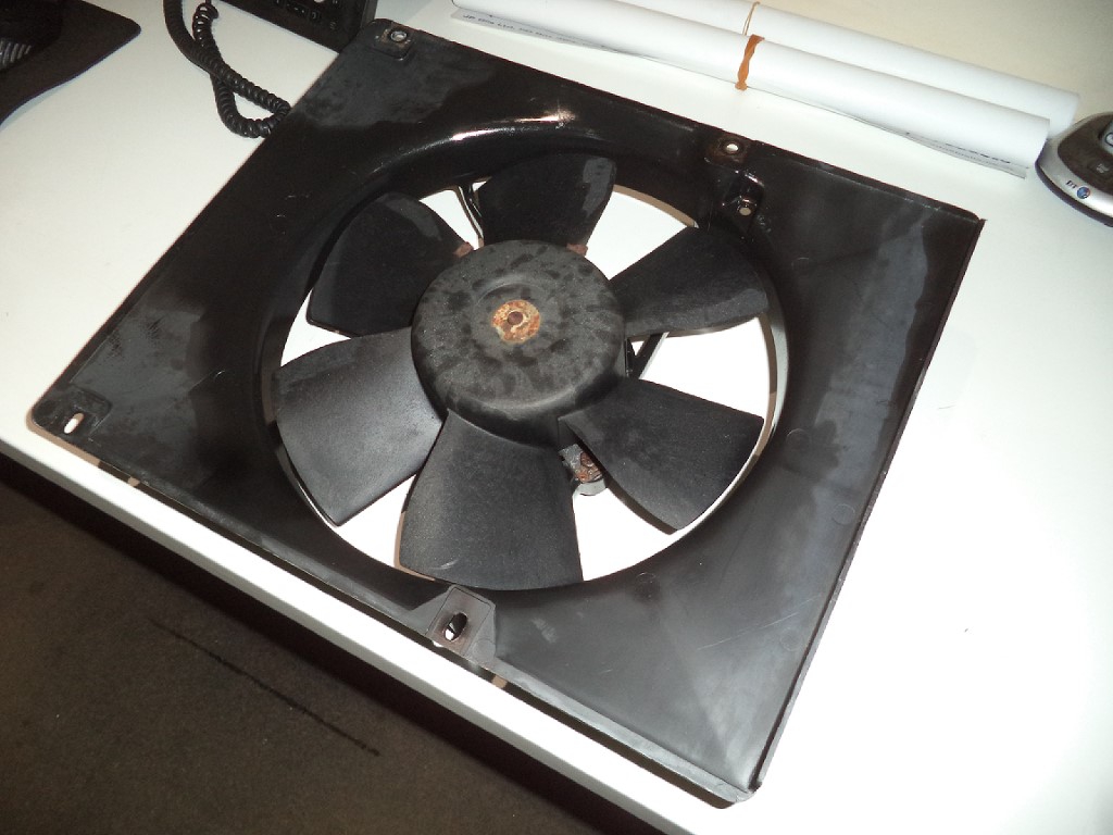 PORSCHE 944 COOLING FAN 944 SINGLE COOLING FAN MT 944.106.141.02