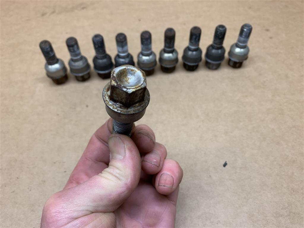 Porsche Boxster 986 Wheel Bolts Wheel Nuts x 10 (1997 2004 Year) Fits