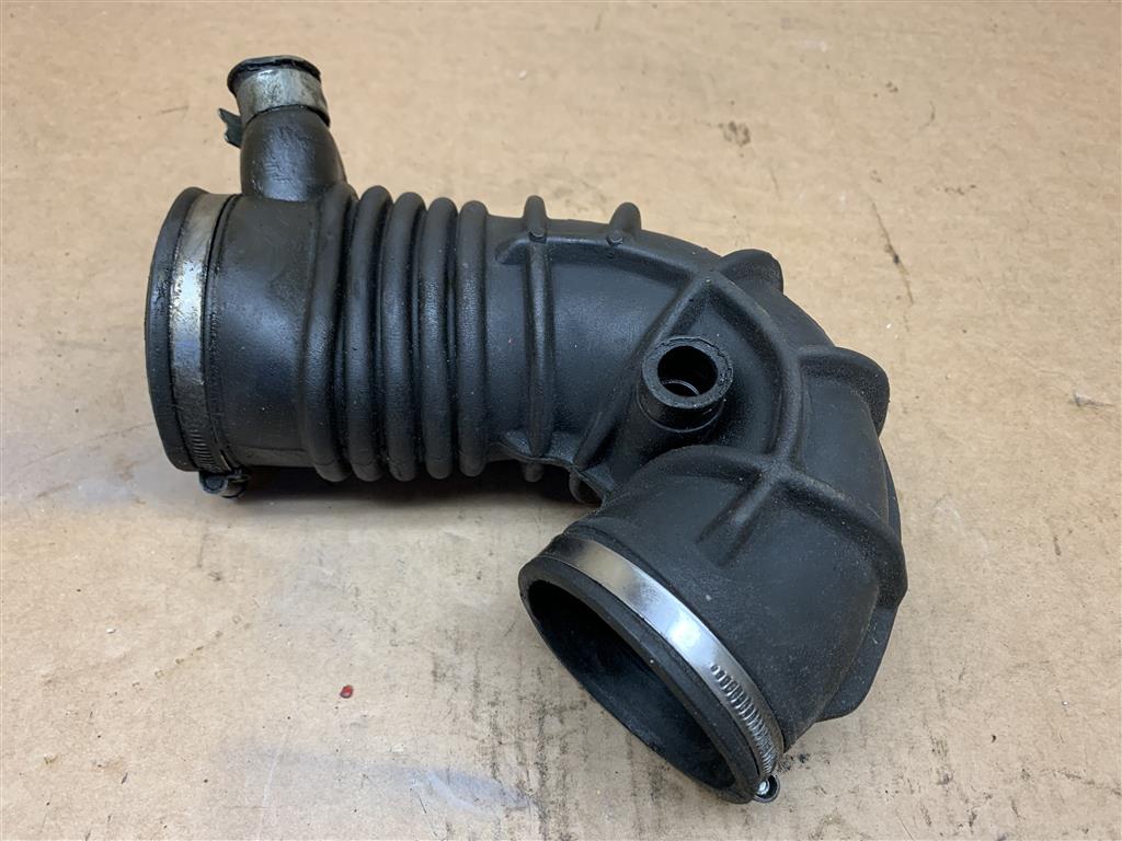 Porsche 944 924S Throttle Body Air Inlet Intake Pipe Hose 94411035804