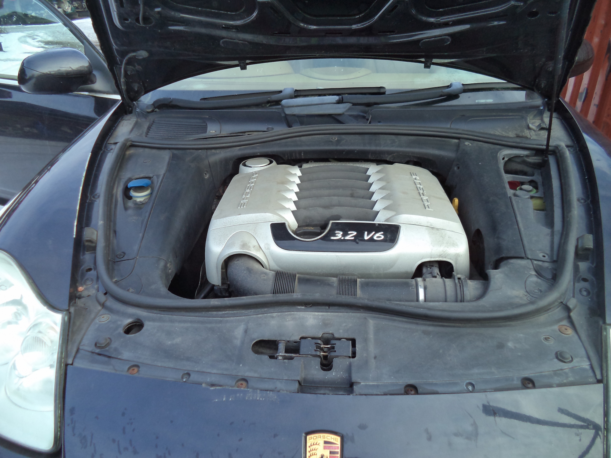 PORSCHE CAYENNE 955 ENGINE BAY PLASTIC PANELS. CAYENNE 955 N66CKO