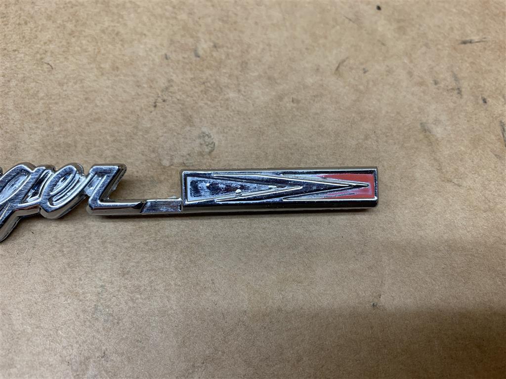 Mopar 1969 Dodge Charger Grille Emblem Original P/n 2902306