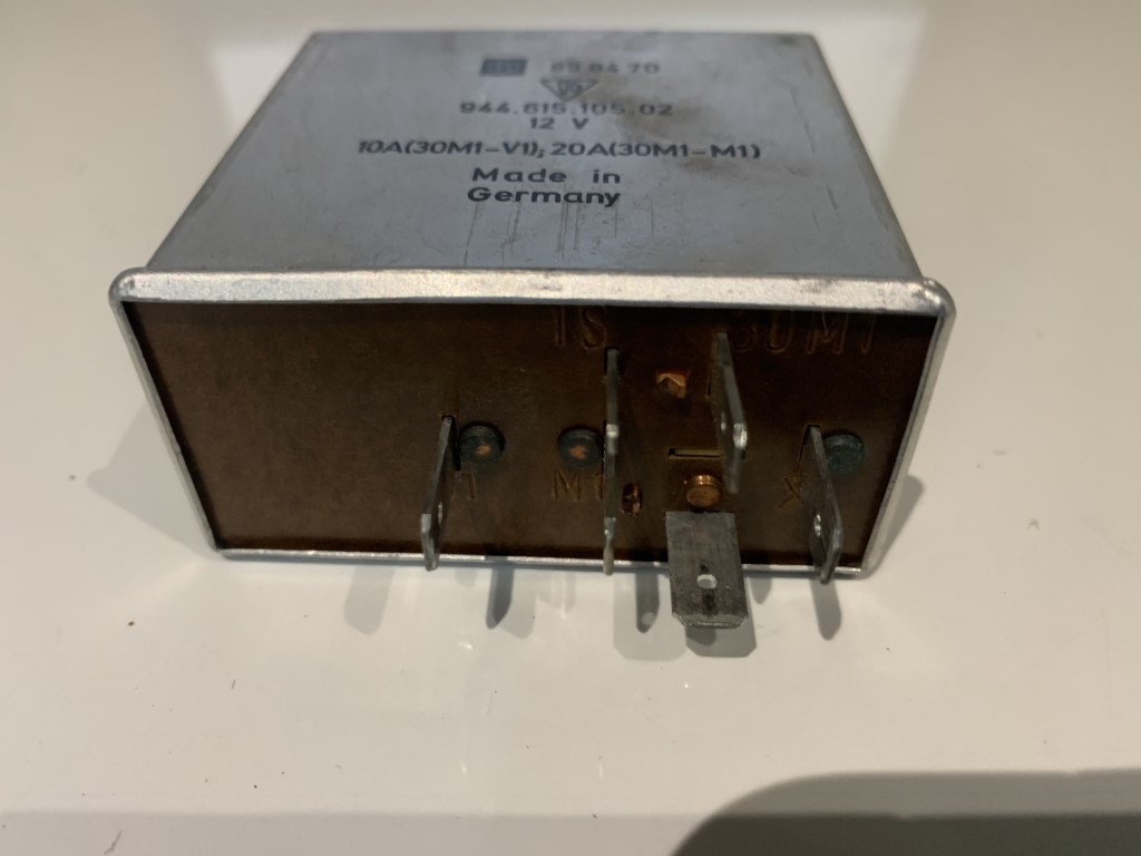 PORSCHE 944 RELAY 944 COOLING FAN RELAY 944.615.105.02 JJ