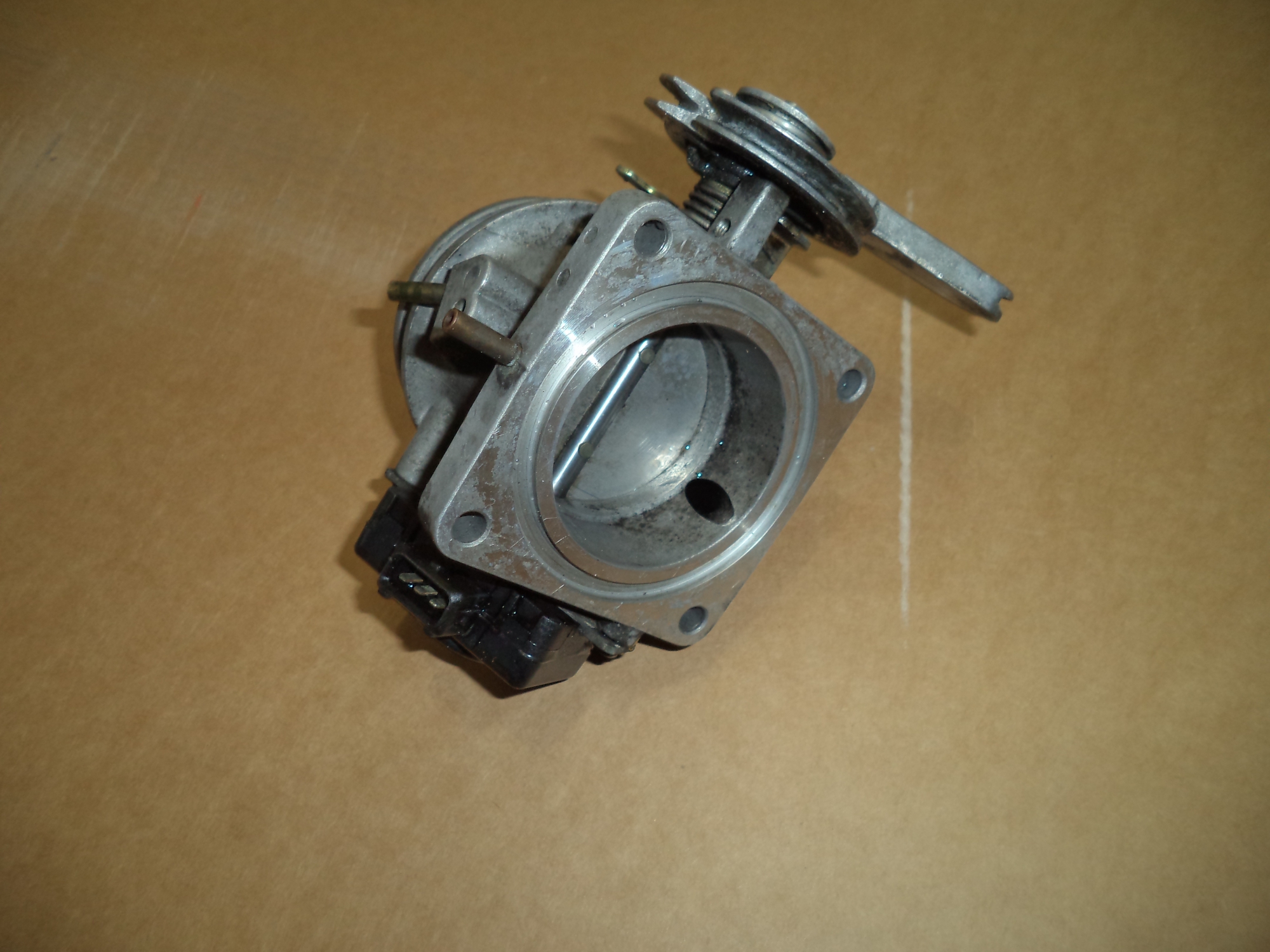 PORSCHE 944 2.5 THROTTLE BODY N66CKO