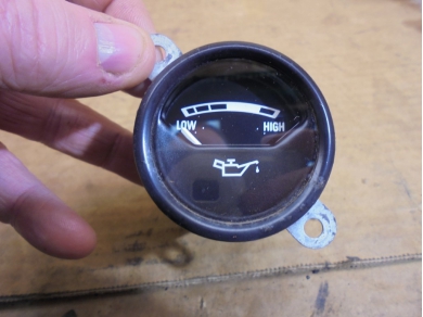 Bentley BENTLEY TURBO R OIL PRESSURE GAUGE PW81521 SF38 Sub Stn