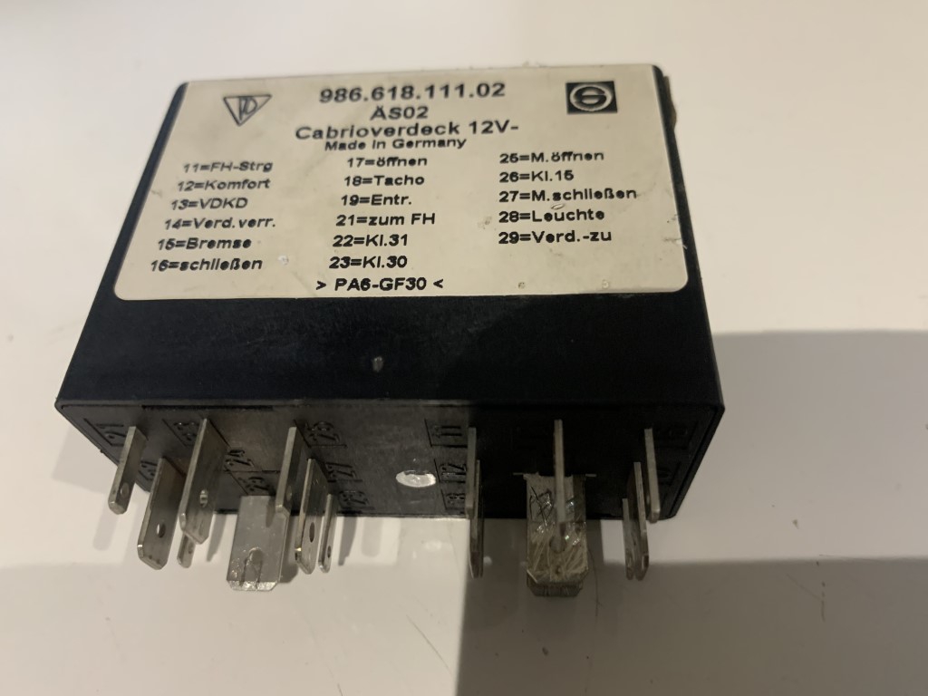 PORSCHE BOXSTER 986 ROOF RELAY 98661811102 JJ