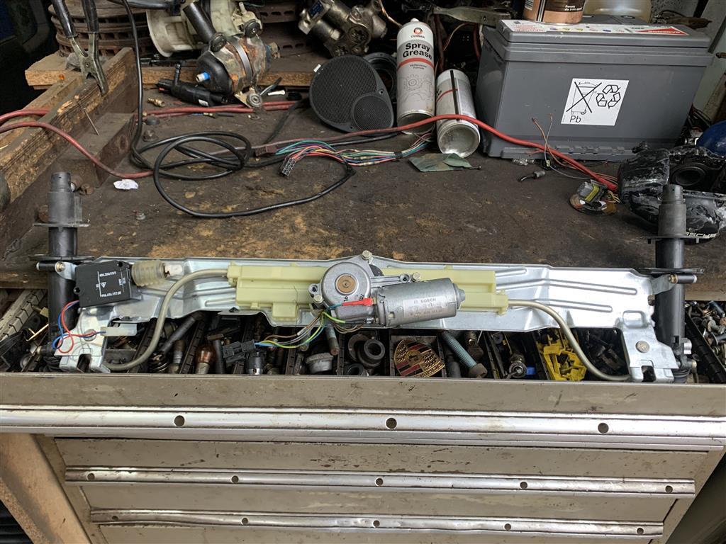 PORSCHE BOXSTER 986 REAR SPOILER LIFTER MECHANISM 98650410901