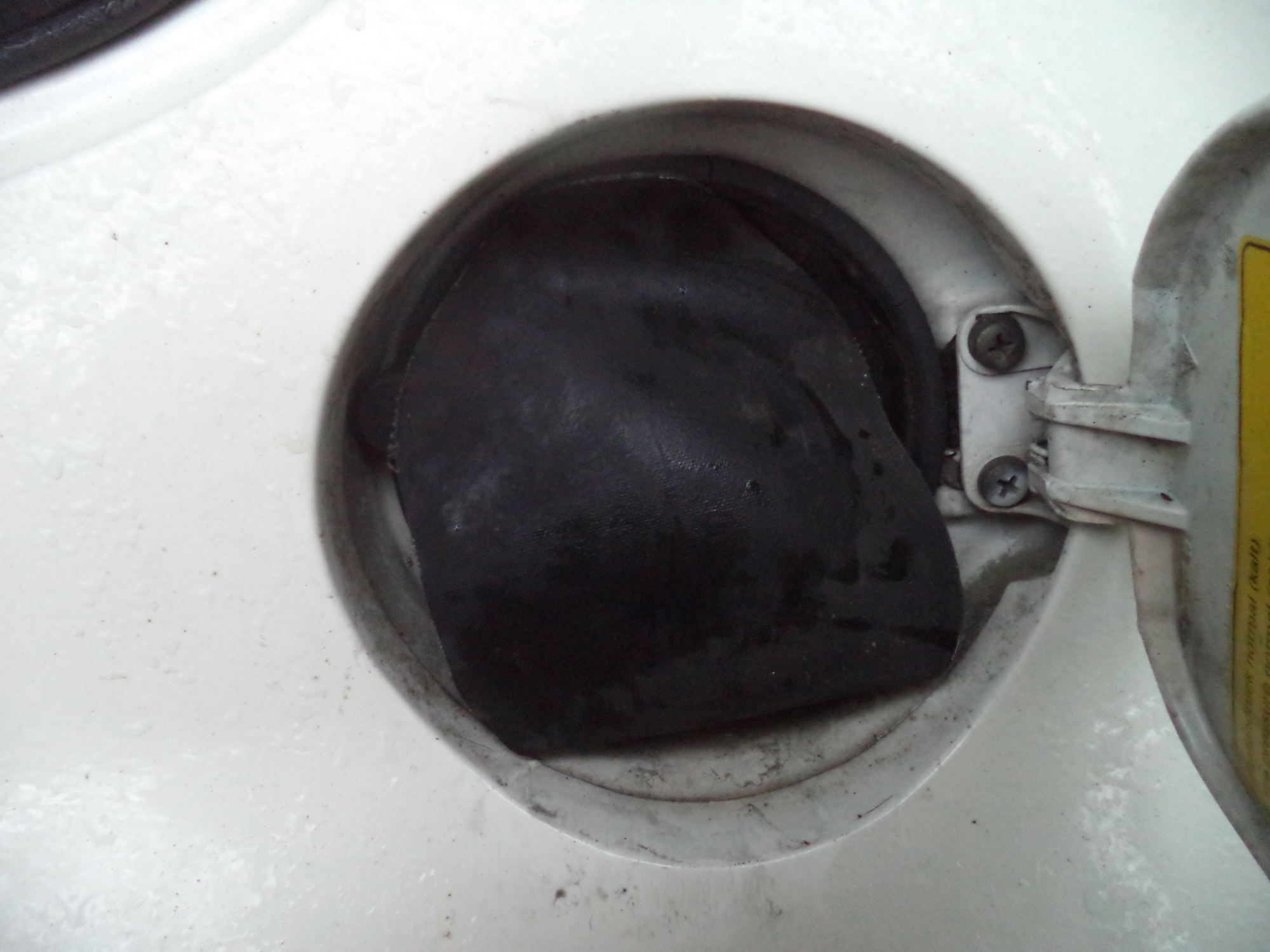 PORSCHE 928 FUEL FILLER DRIP PROTECTION FLAP. 944 FUEL DRIP COVER FIW944