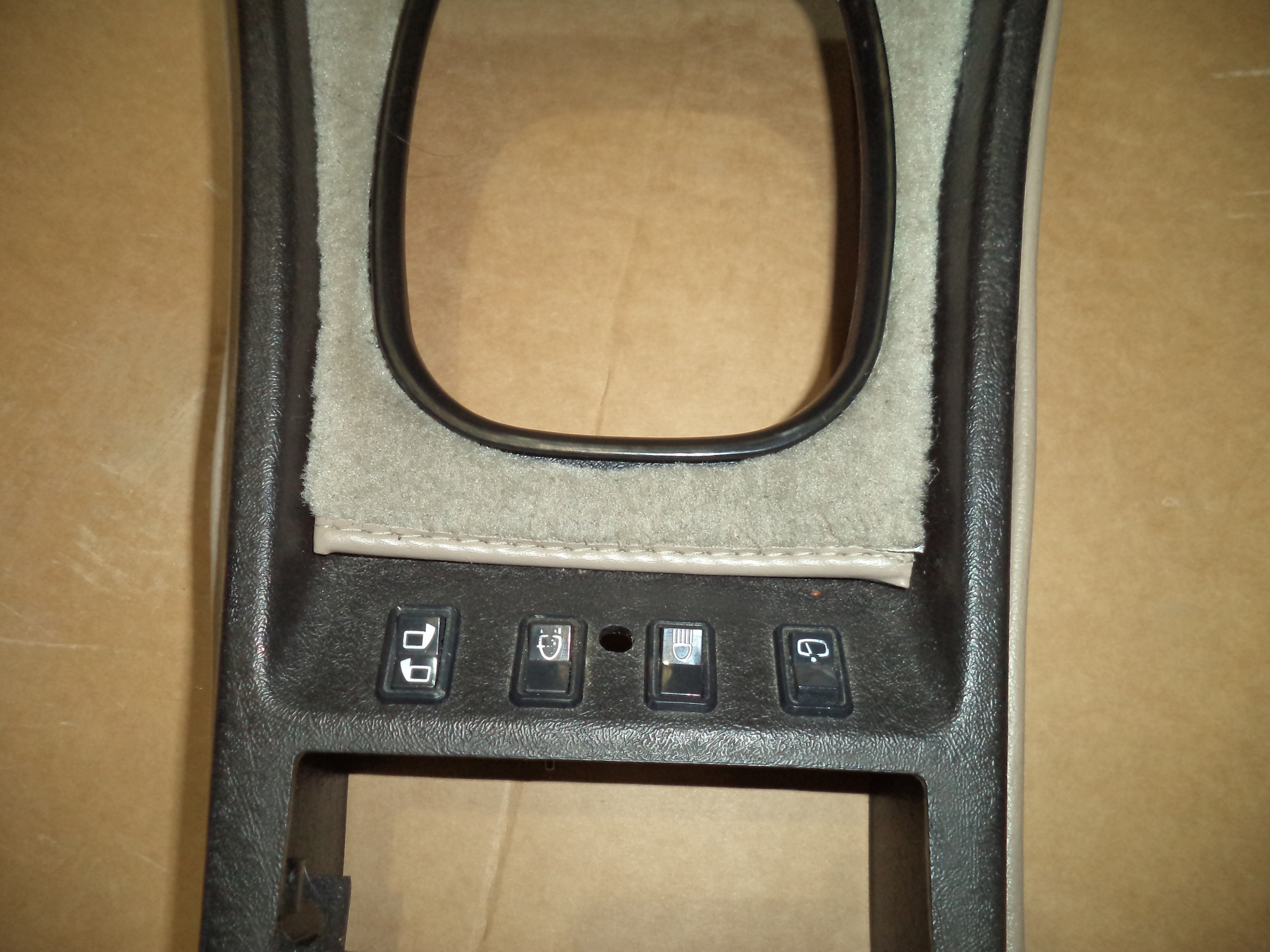 PORSCHE 944 2.5 CENTER CONSOLE . PORSCHE 944 DASH CONSOLE FIW944