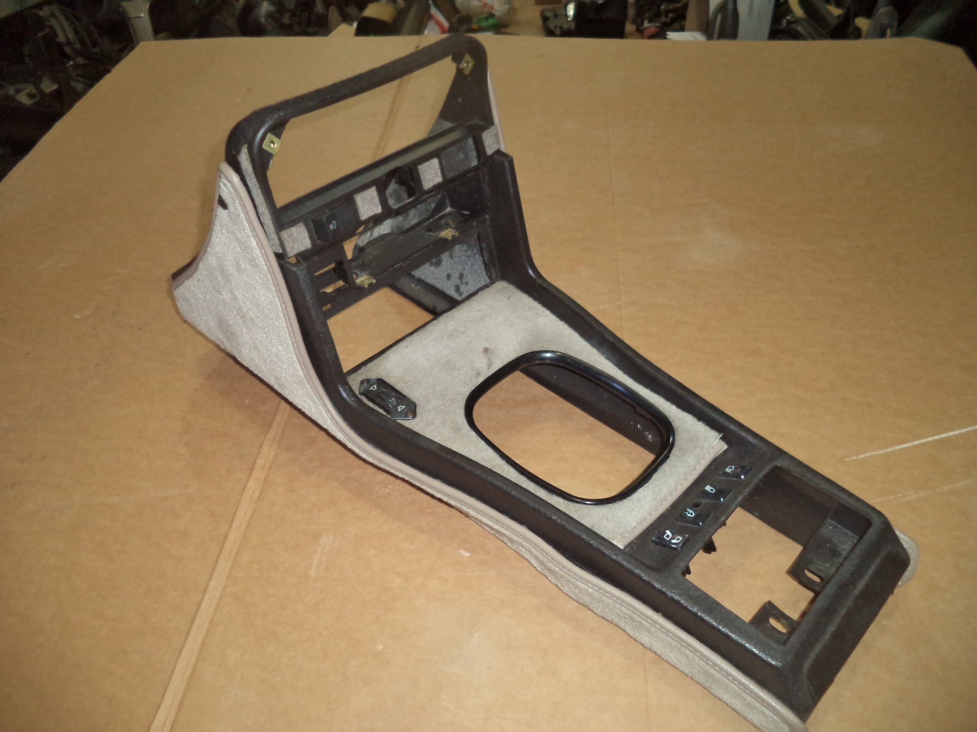 PORSCHE 944 2.5 CENTER CONSOLE . PORSCHE 944 DASH CONSOLE FIW944