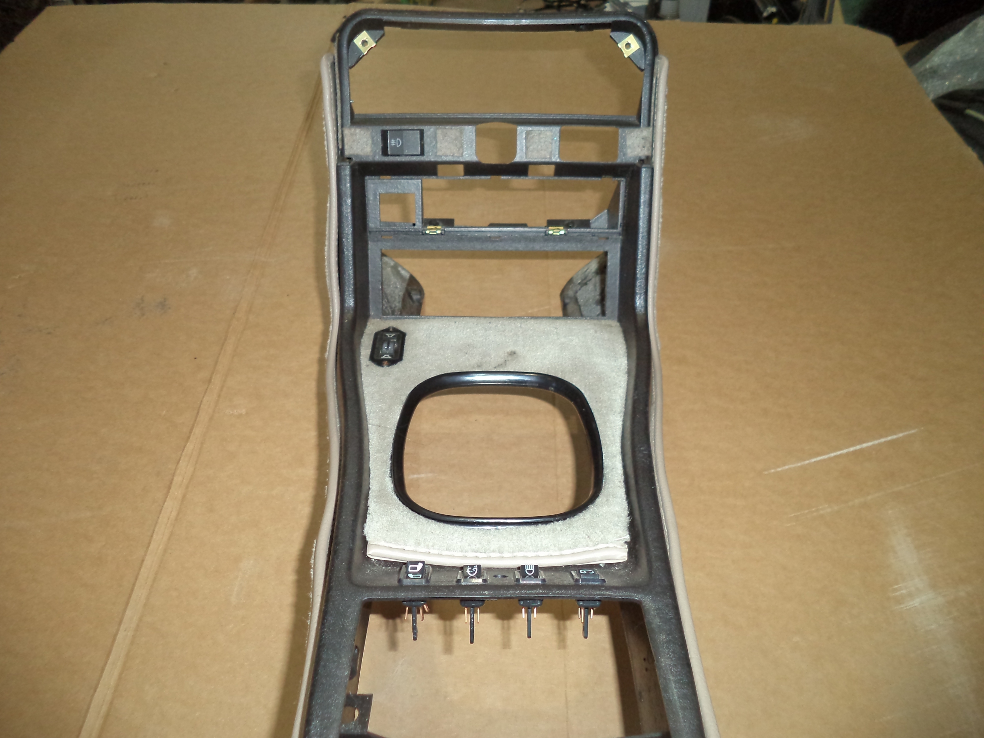 PORSCHE 944 2.5 CENTER CONSOLE . PORSCHE 944 DASH CONSOLE FIW944