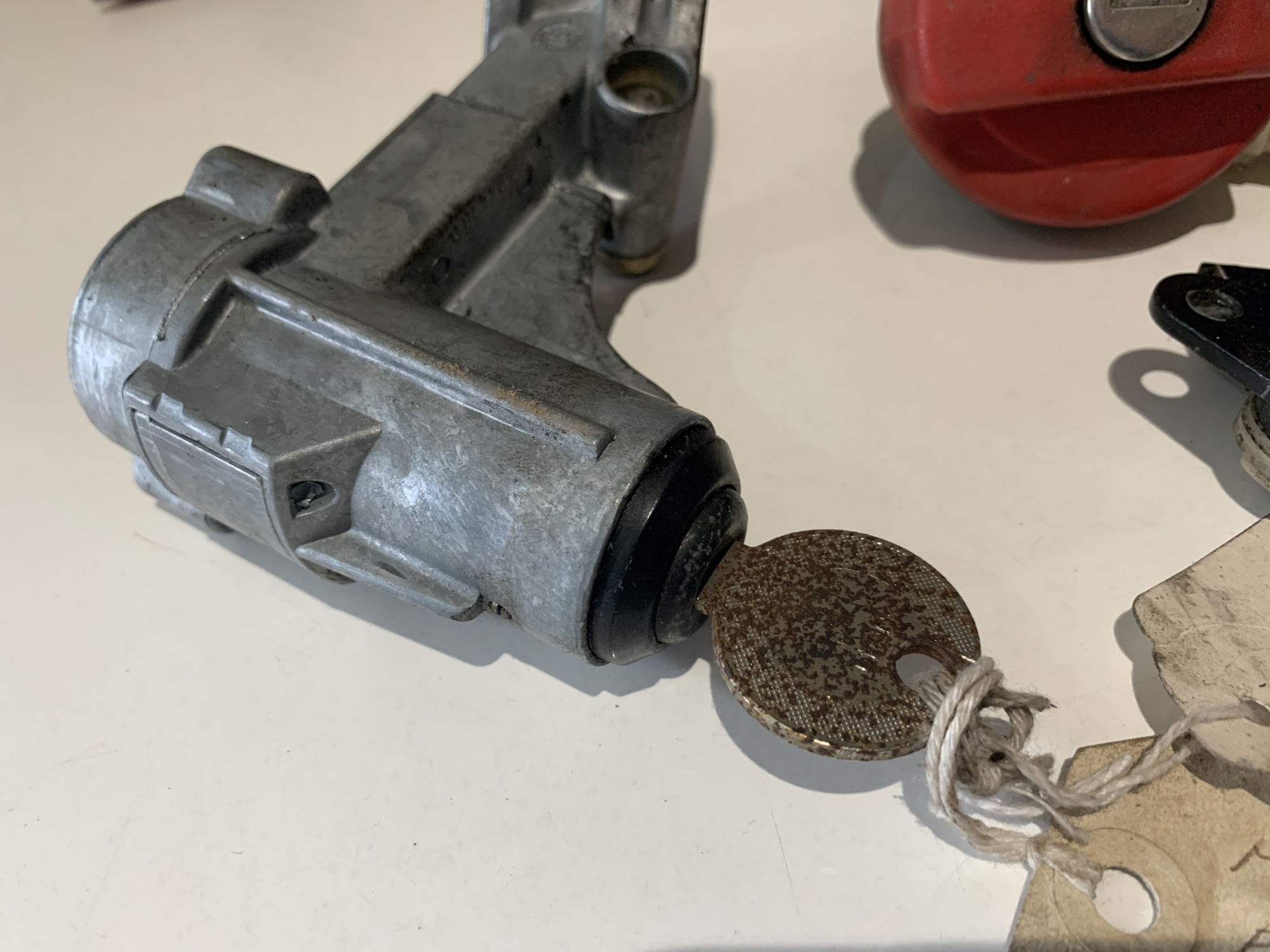 PORSCHE 944 IGNITION LOCK AND KEY 944 BOOT LOCK F984 HYD JJ
