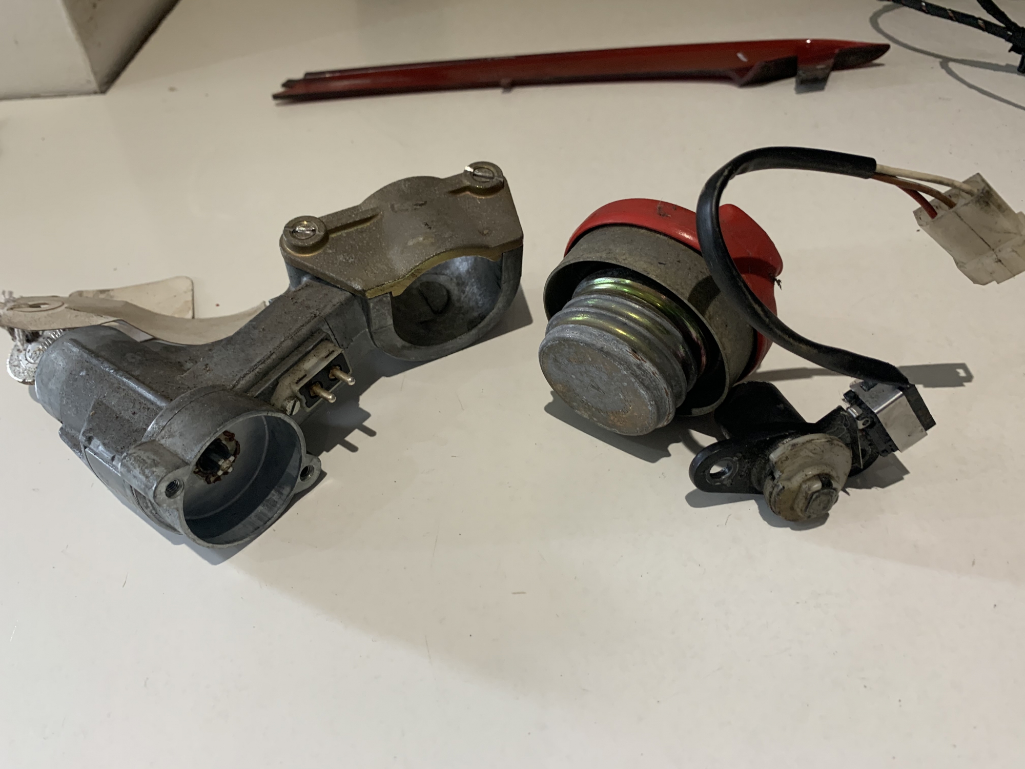 PORSCHE 944 IGNITION LOCK AND KEY 944 BOOT LOCK F984 HYD JJ