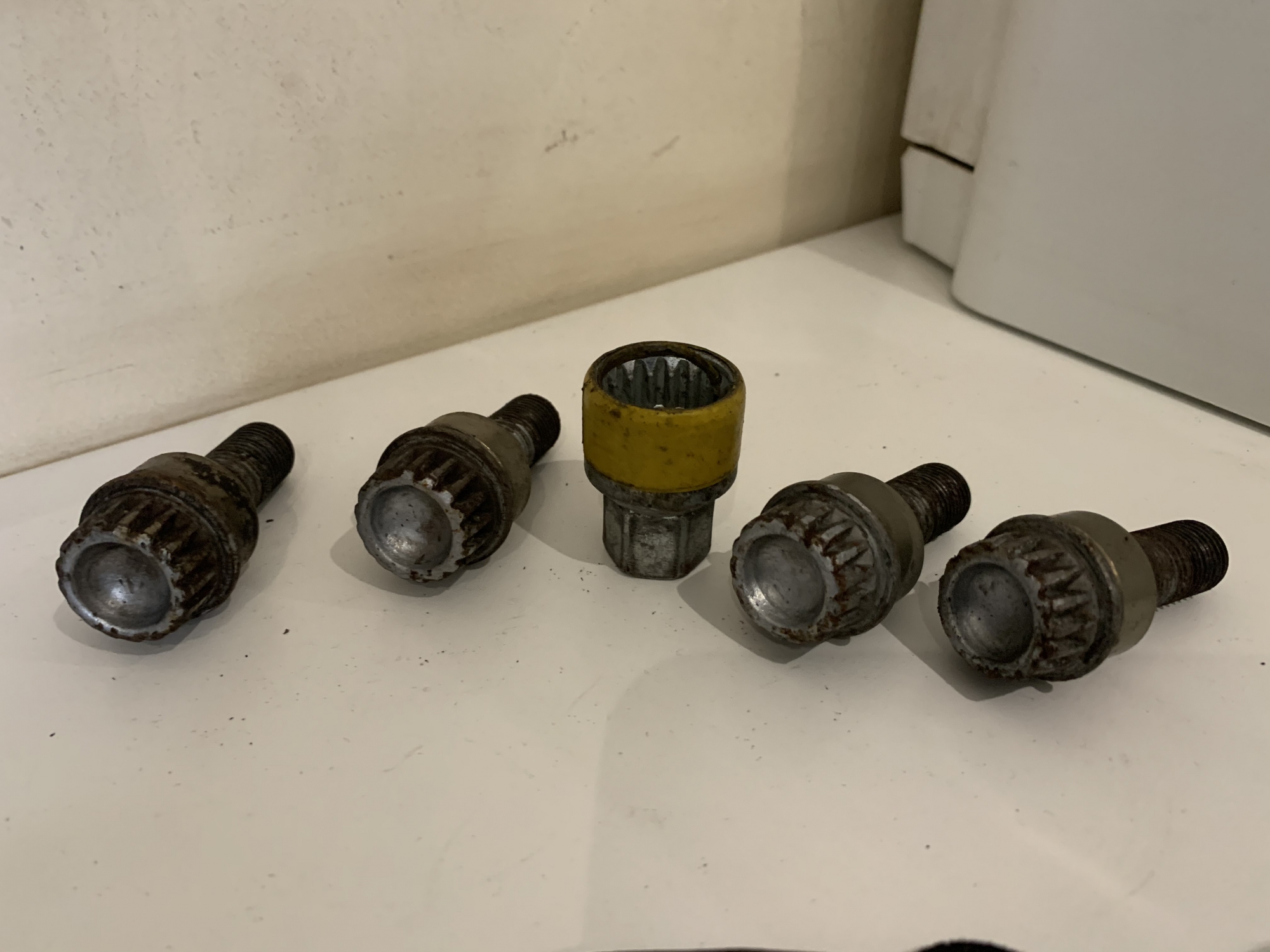 PORSCHE 996 986 LOCKING WHEEL NUTS 25.05 JJ