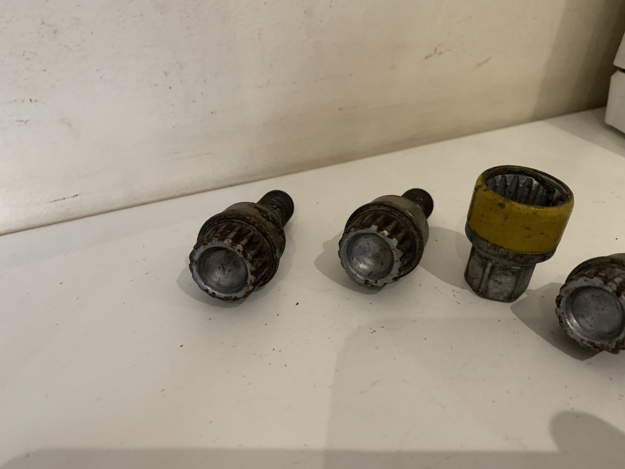 PORSCHE 996 986 LOCKING WHEEL NUTS 25.05 JJ