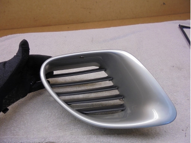 Porsche Boxster 986 / 996 Right Side Air Intake Guide and Grille 98650456200 O/S SF21 Sub Stn