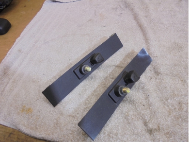 Maserati 3200GT Pair Of Front Seat Belt Height Adjustment Slides 388300100 Seatbelt Adjusters