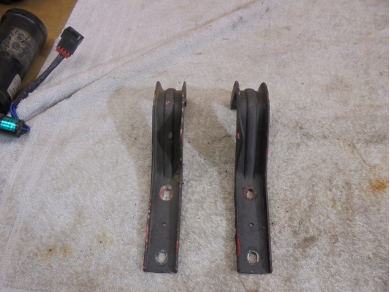 Ferrari 348 Pair of Rear Trunk Lid Hinges 62061500 F348 Steves Odd Bits 3