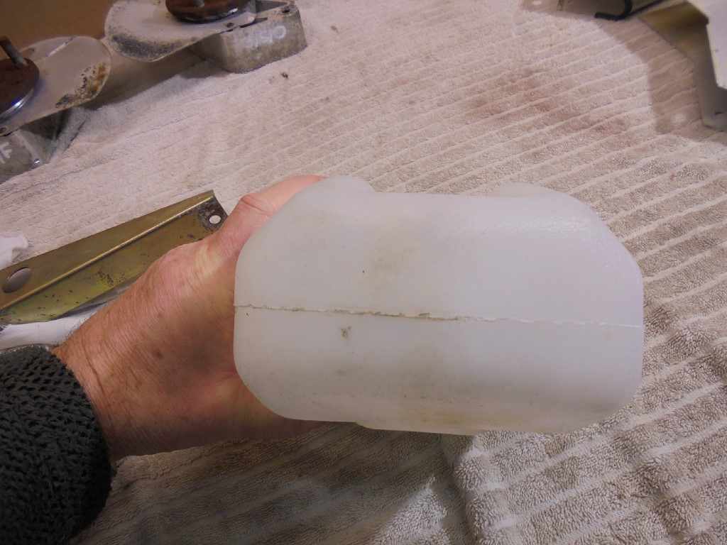 Lotus Elise S1 Washer Bottle and Cap Elise S1 Washer Bottle and Cap