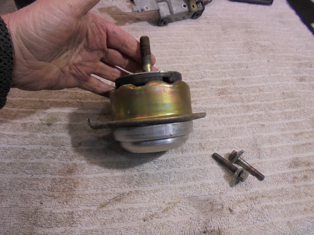 Porsche 964 3.6L Coupe Right Rear Engine Mount 96437504900 964 Coupe O ...