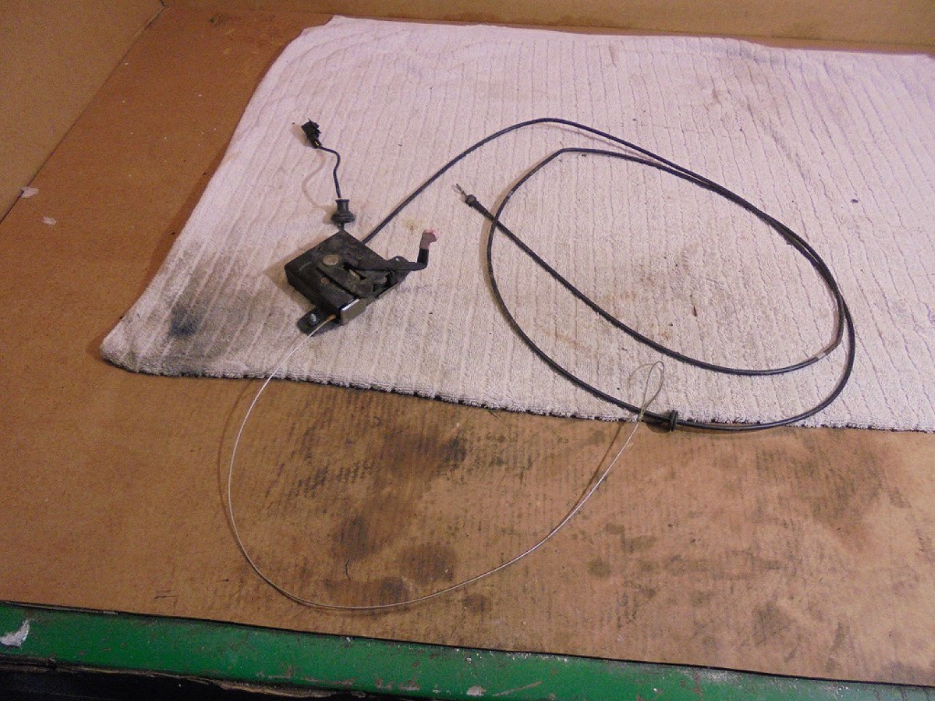 Porsche 986 Boxster Front Lower Lock & Cables 99651105301 986 Boxster Lock