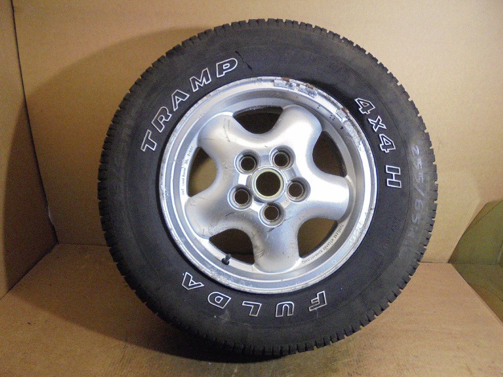 Land Rover Range Rover P38 16 Inch Alloy Wheel NTC6980 8J x 16 ET 57 Range Rover P38 16 Wheel NTC6980 8Jx16 ET57 Peg 38