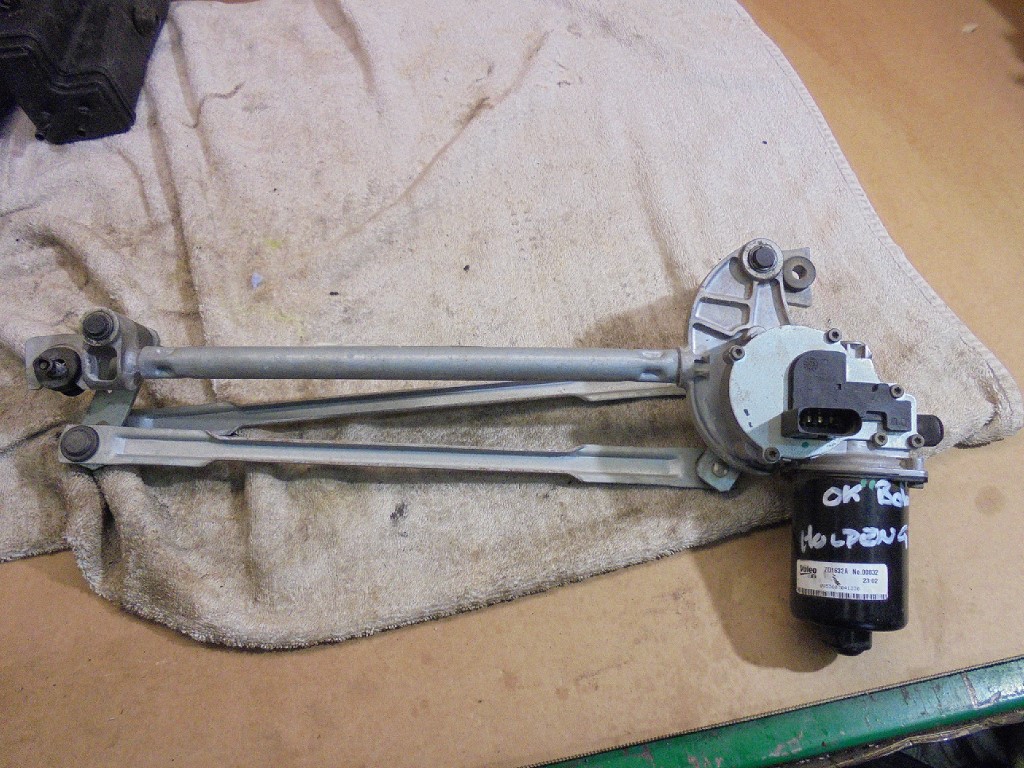 HSV Holden Commodore Front Wiper Motor and Linkage ZD1632A HSV Holden
