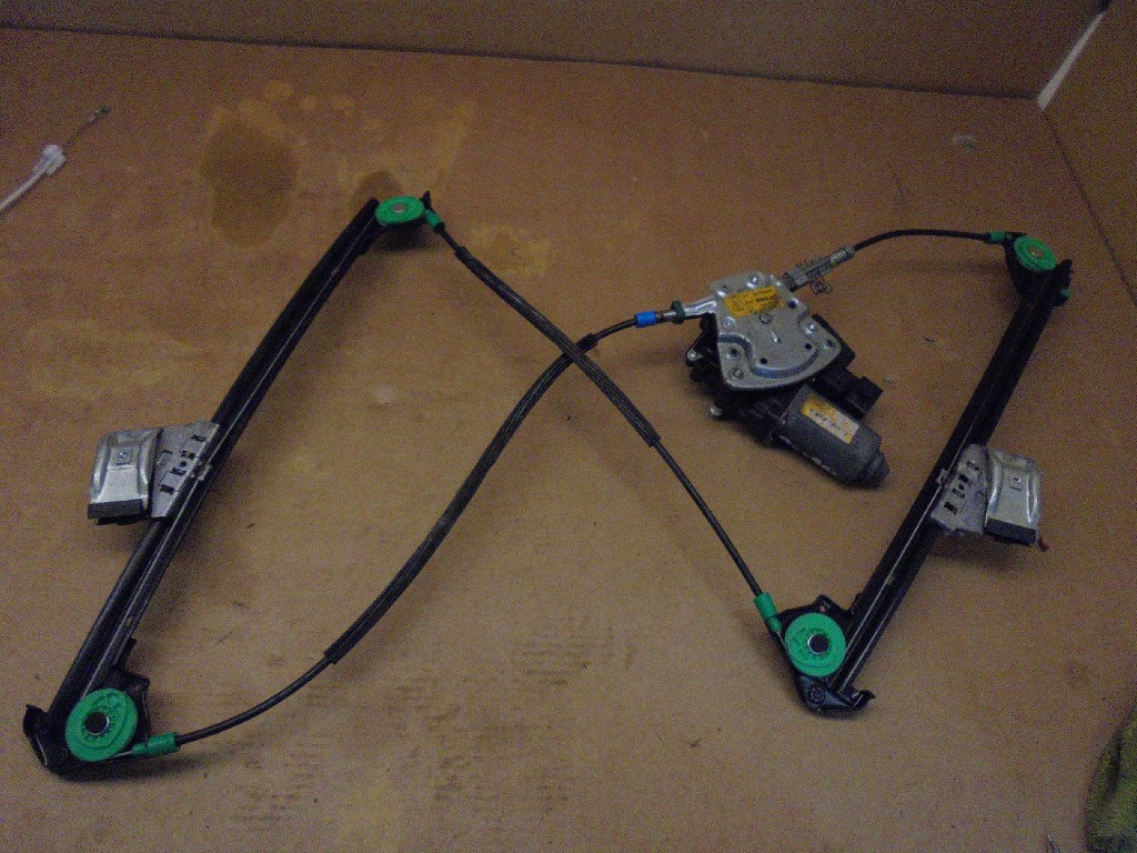 Porsche 986 Boxster Left Side Window Regulator and Motor 98654201504