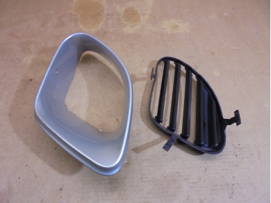 Porsche 986 Boxster Left Side Air Intake Guide / Grill 98650456102 in Silver N/S Guide/Grill Yard1 SF4