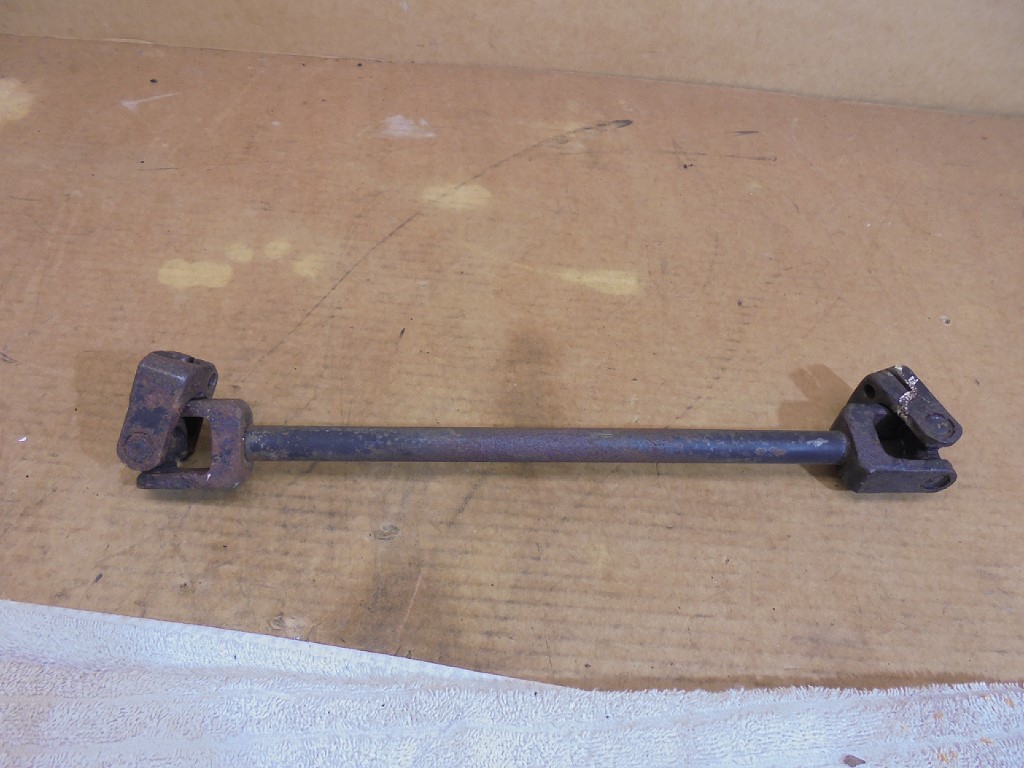 Porsche 944 2.5L Lower Steering Column Shaft FIW955 944 Lower Column Shaft FIW944 Yard1 SF11