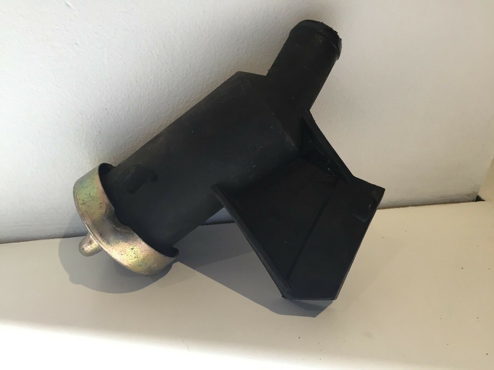 PORSCHE 993 OIL FILLER NECK PORSCHE 911 993 OIL FILLER 993.207.361.04